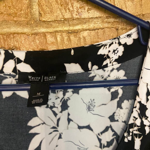 White House black market top - Picture 2 of 2